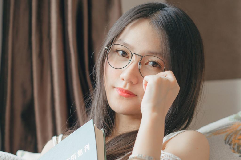 男女之間，有過這三個小互動，關系不可能純潔