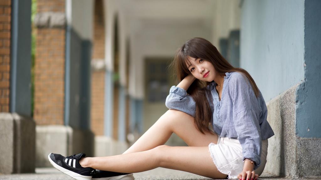 妹子偷偷喜歡你,才會(huì)有這三個(gè)動(dòng)作,不要錯(cuò)過(guò)