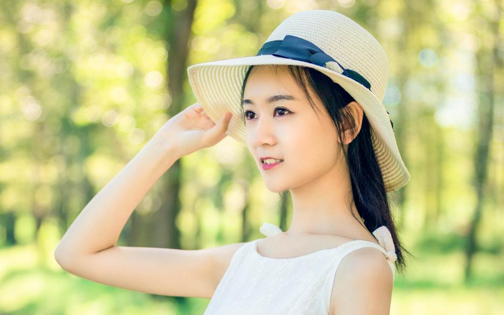 妹子偷偷喜歡你，才會有這三個舉動，男人可長點心